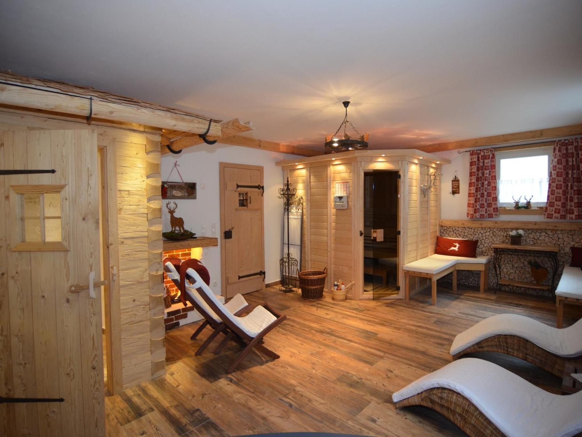Alluring Holiday Home In Ubersee With Whirlpool Exterior foto